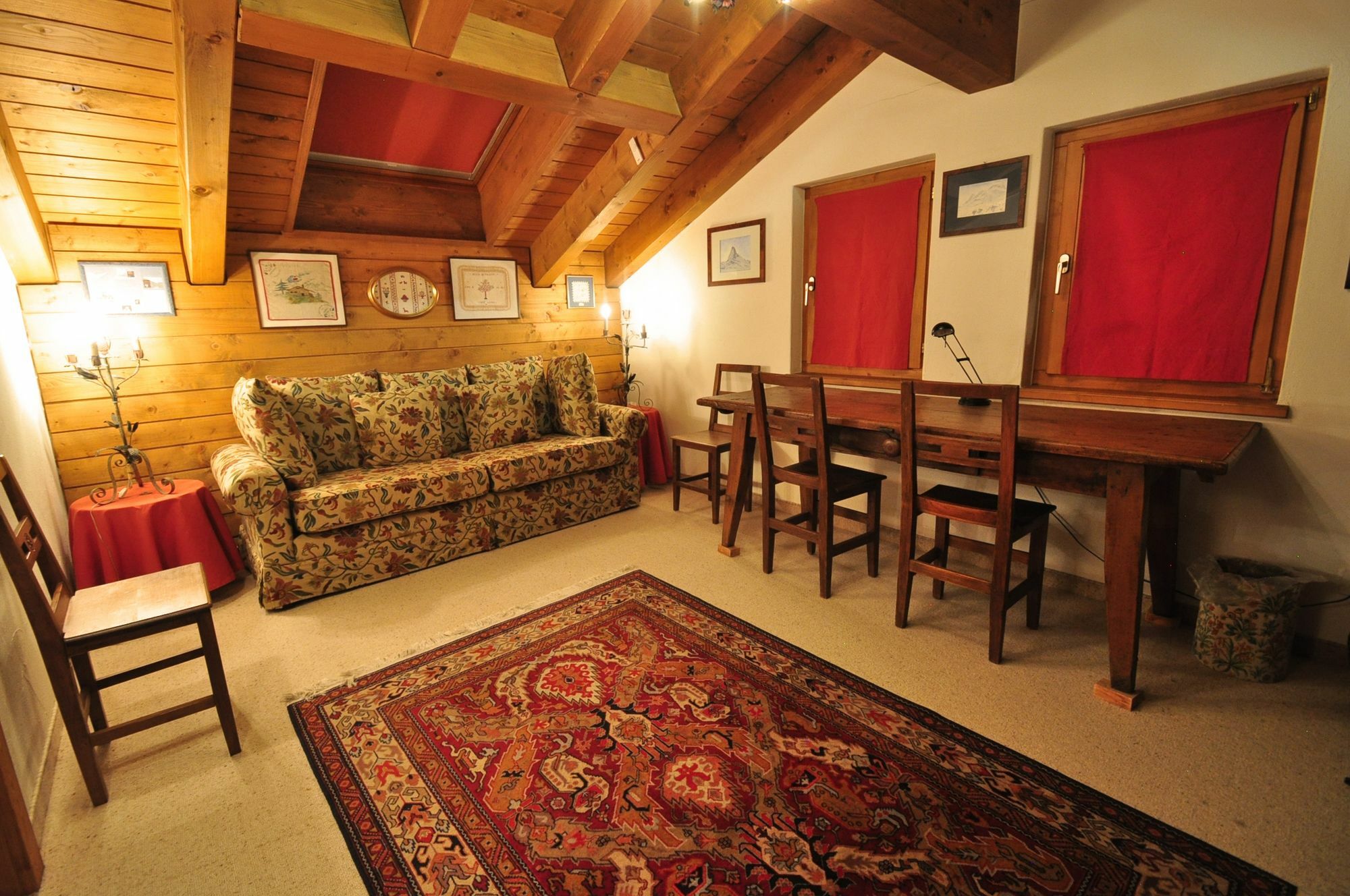 Haus Tiefbach - Apartment Cervino Zermatt Bagian luar foto