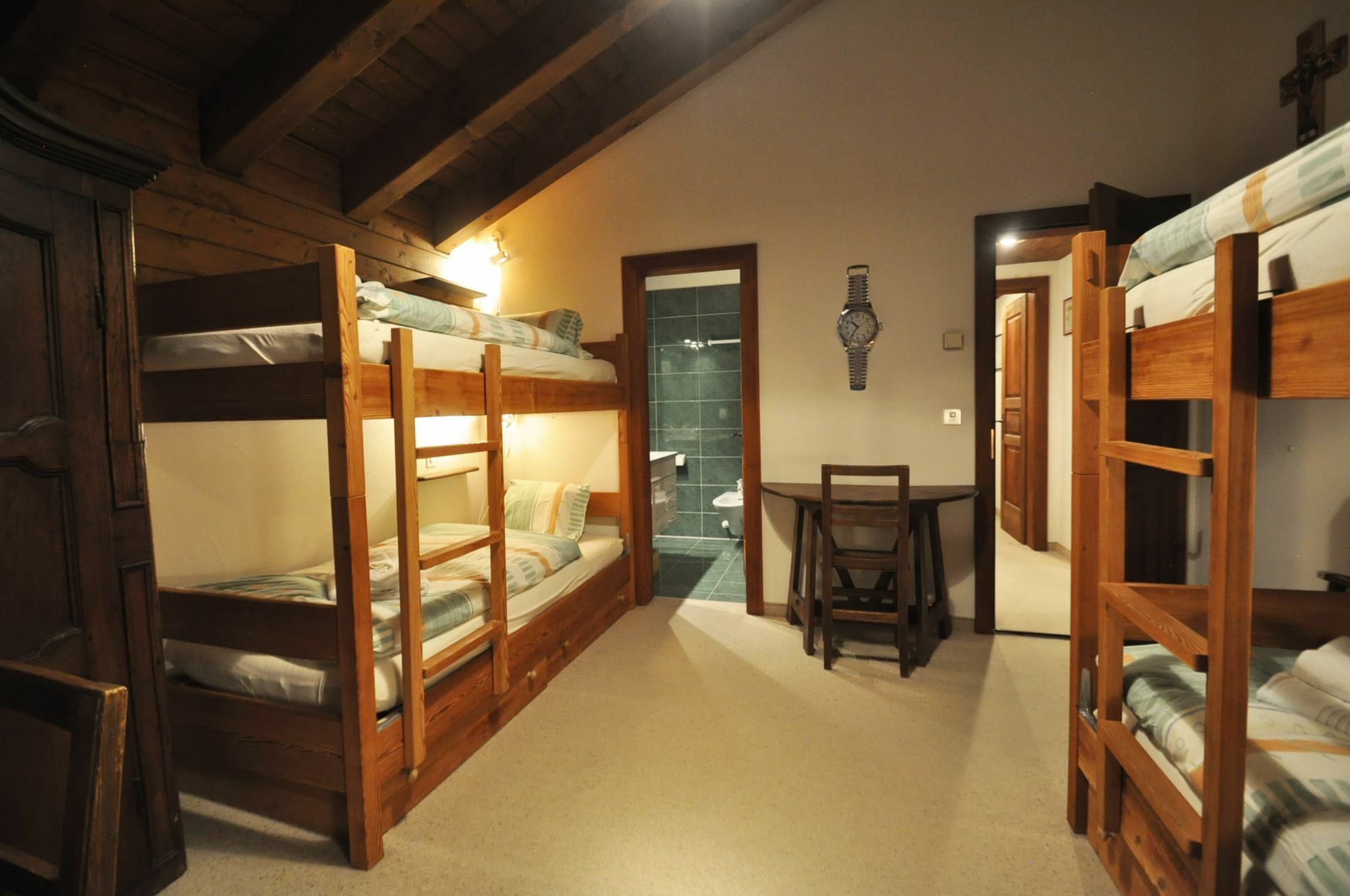 Haus Tiefbach - Apartment Cervino Zermatt Bagian luar foto