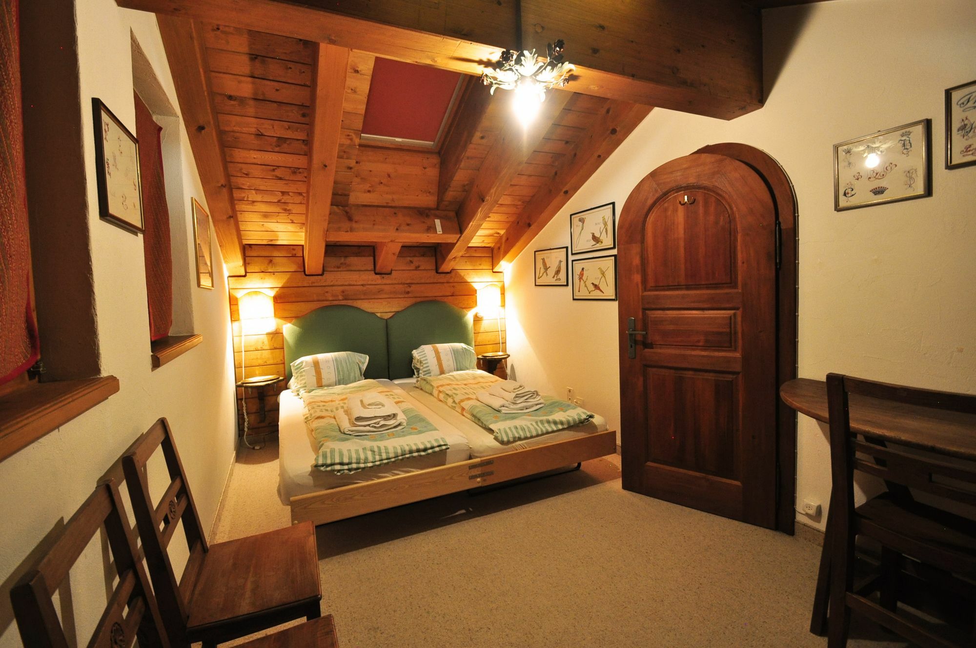 Haus Tiefbach - Apartment Cervino Zermatt Bagian luar foto